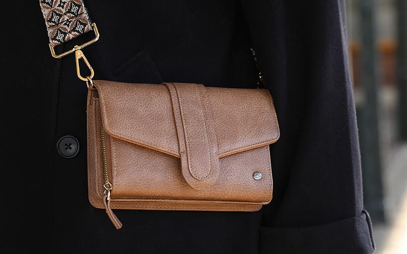 Hand-/ telefoontasje camel