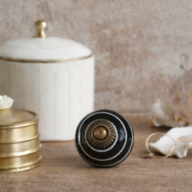 Knop Q26 zwart met witte strepen
