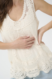 Cream top Lua