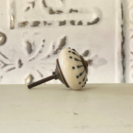 Knop Q88 streepjes