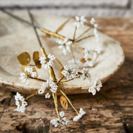 Bloem van kraaltjes metaal