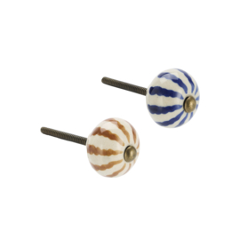 Knop Q67 streepjes