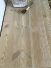 Robuuste salontafel.