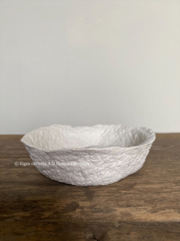 Papier-maché schaaltje, eigen label, kalk wit