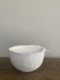 Papier-maché kom, eigen label, kleur wit