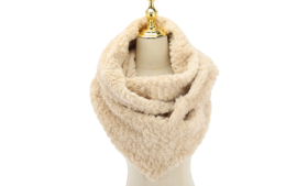 Nendaz driehoeksjaal met teddylook – taupe en naturel