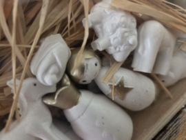 Kerststal met figuren