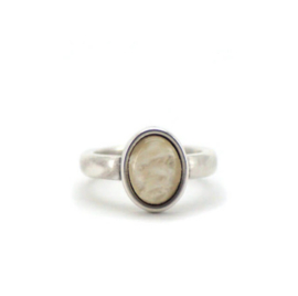 Qoss ring Door creme