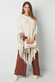 Poncho Mirelle