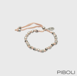 Zijden armband met facetkralen