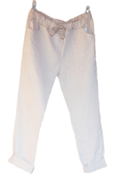 Stretch broek  in de kleur wit grijs of roze.