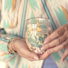 Sojakaars in Theeglas "LIve life..."