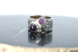 Ring with Amethyst