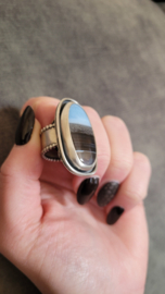 RING MET BLAUWE OPAAL