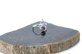 Ring with Amethyst