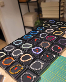 6 Edelsteen armbandjes