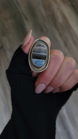 RING MET BLAUWE OPAAL