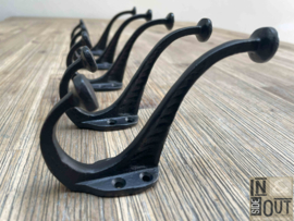 Cast iron coat hook (m)