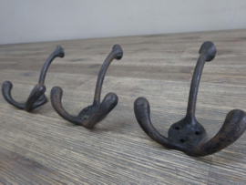 Rustic cast iron coat hook| 3 hooks | Rural |