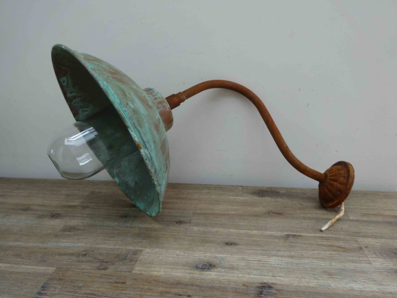 Uitleg volwassene aangenaam Franse stallamp met koperen kap | Julian Cuivre | VERLICHTING | In &  Outside decoraties