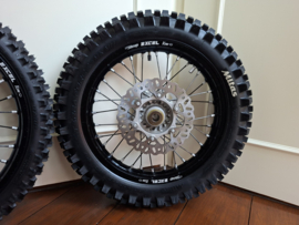 KTM SX 85 / HUSQVARNA TC 85 / GASGAS MC 85 COMPLETE SET GROTE WIELEN 19/16  VERKOCHT