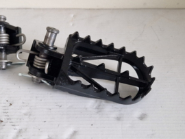 KTM SX 50 / HUSQVARNA TC 50 / GASGAS MC 50 SET DRC VOETSTEPS ALLE BOUWJAREN T/M 2023 GEBRUIKT