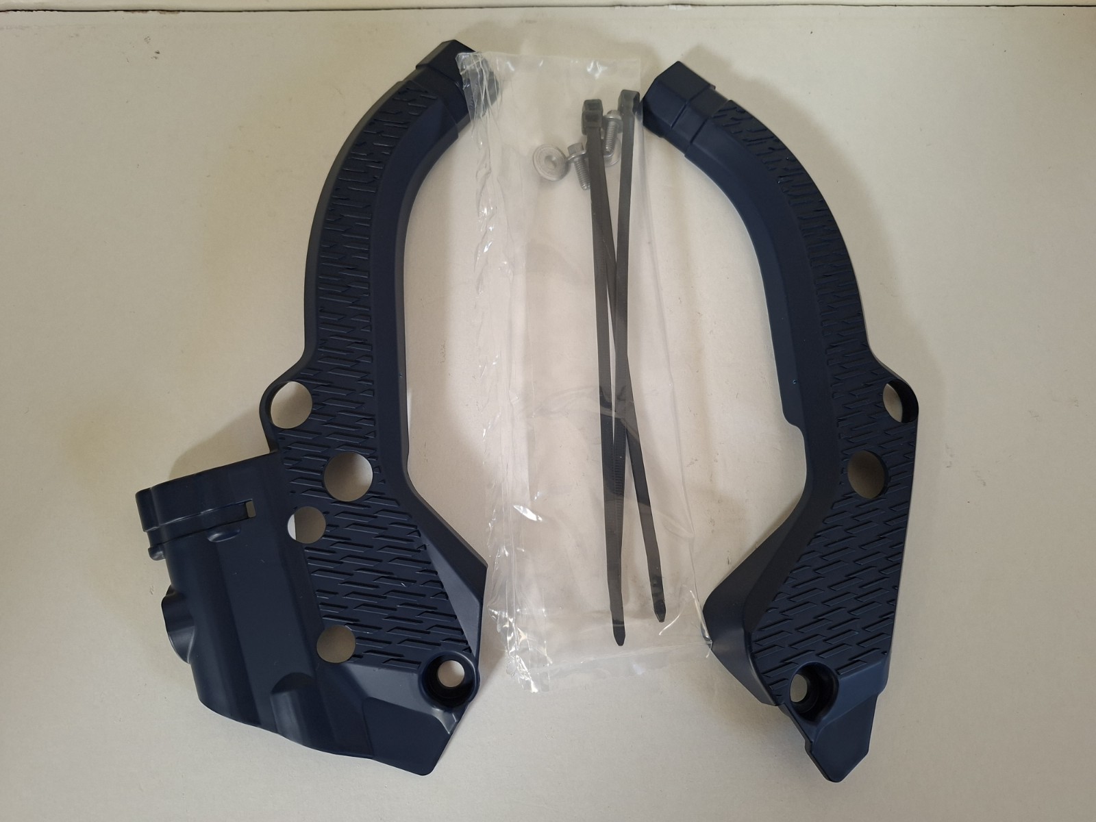 HUSQVARNA TC 50 ORIGINELE FRAME BESCHERMERS BLAUW 2024-2025