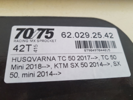 KTM SX 50 / HUSQVARNA TC 50 MOTO-MASTER / MINO ACHTERTANDWIEL ALU ORANJE 42 TANDS 2014 - 2024
