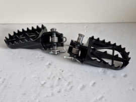 KTM SX 50 / HUSQVARNA TC 50 / GASGAS MC 50 SET DRC VOETSTEPS ALLE BOUWJAREN T/M 2023 GEBRUIKT