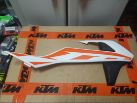 KTM SX 50 RECHTER RADIATEURKAP MODELJAAR 2017 GEBRUIKT