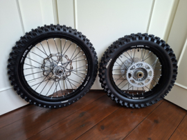 KTM SX 85 / HUSQVARNA TC 85 / GASGAS MC 85 COMPLETE SET GROTE WIELEN 19/16  VERKOCHT
