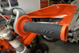 KTM SCOTT LOCK ON HANDVAT SET ZWART / ORANJE