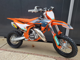 KTM SX 50 AUTOMAAT FACTORY EDITION BOUWJAAR 2026 SLECHTS 6 UUR !!! GERESERVEERD