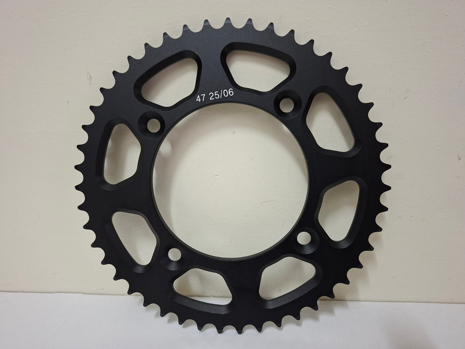 KTM SX 65 / HUSQVARNA TC 65 / GASGAS MC 65 ORIGINEEL ACHTERTANDWIEL  47 TANDS 2025-2026