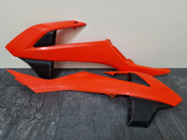 KTM SX 65 SET RADIATEURKAPPEN  ORANJE / ZWART 2016 - 2023 GEBRUIKT