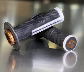 KTM / HUSQVARNA / GASGAS ODI EMIG PRO V2 LOCK ON HANDVAT SET ZWART/WIT