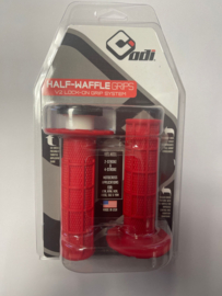KTM / HUSQVARNA / GASGAS ODI V2 LOCK ON HALF WAFFLE HANDVAT SET ROOD