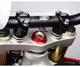 SCAR P66 ZWARTE STUURKLEMMEN 28MM  KTM / HUSQVARNA / GASGAS