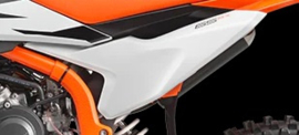 KTM SX 65 SET ZIJPANELEN / NUMMERBORDEN LINKS + RECHTS WIT 2024 - 2026 NIEUW