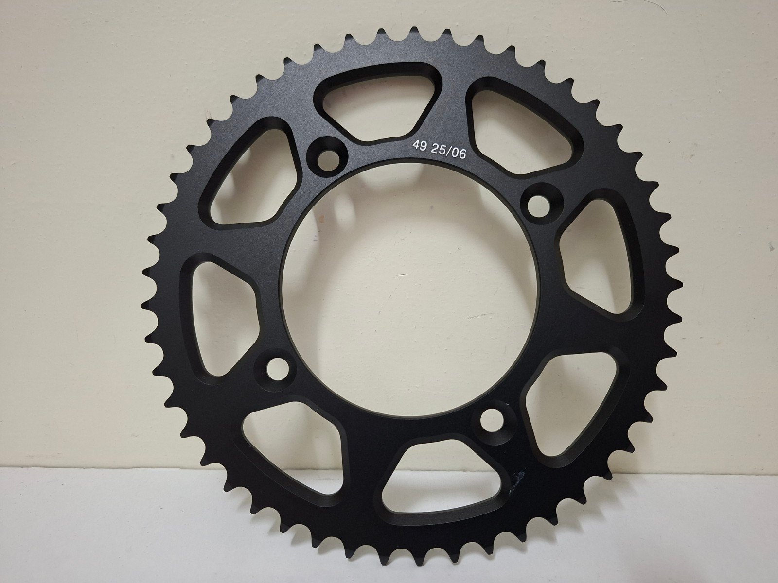 KTM SX 65 / HUSQVARNA TC 65 / GASGAS MC 65 ORIGINEEL ACHTERTANDWIEL  49 TANDS 2025-2026