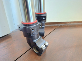 KTM SX 65 / HUSQVARNA TC 65 / GASGAS MC 65  WP AER 35 VOORVORK MET VRS CARTRIDGES EN OZZO VORKVERLENGERS 2021-2022 (2002-2026)  GEBRUIKT