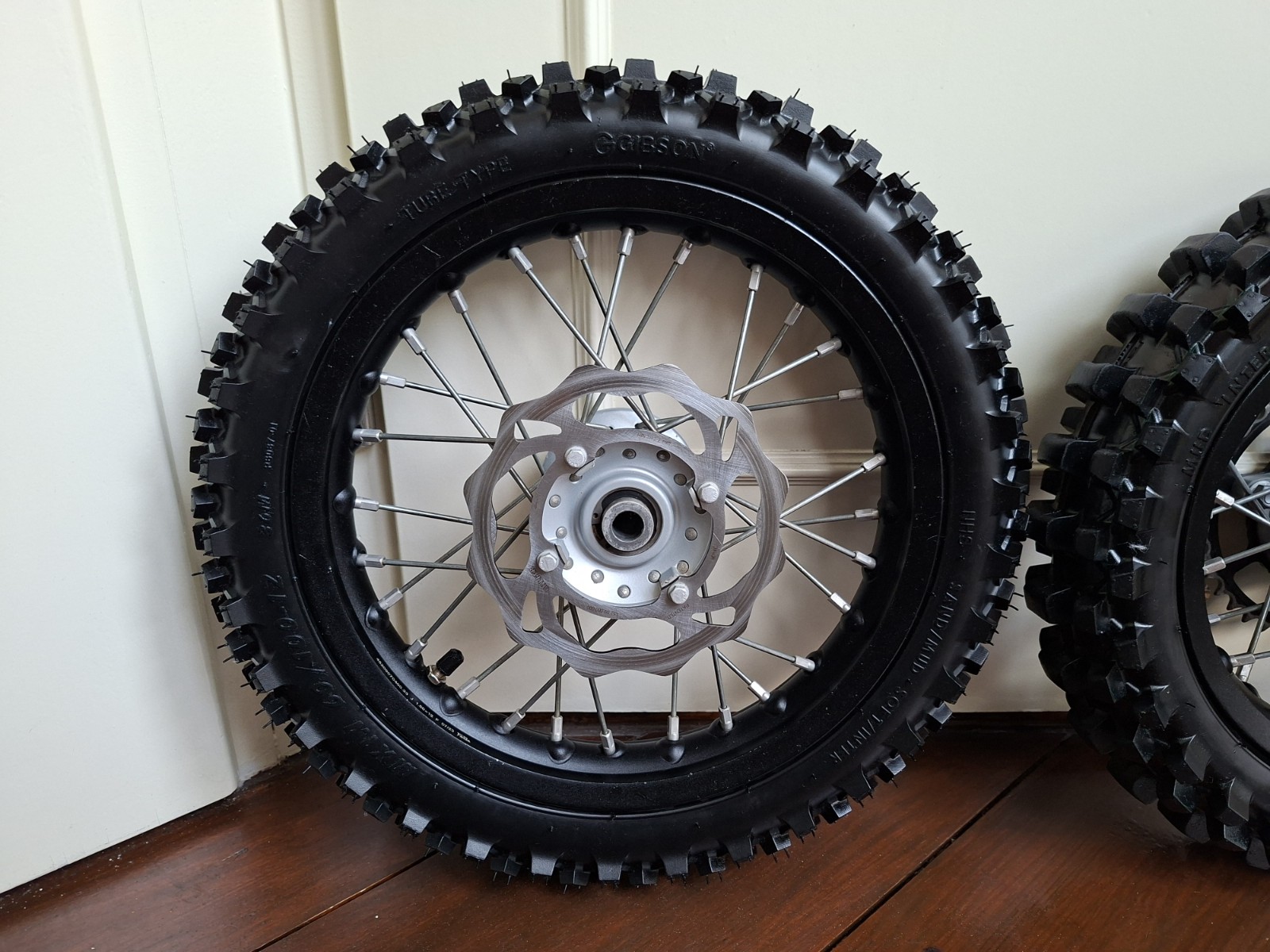 KTM SX 50 / HUSQVARNA TC 50 / GASGAS MC 50 COMPLETE ORIGINELE WIELSET 12 / 10  VERKOCHT