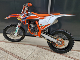 KTM SX 85 GROTE WIELEN 19/16 FACTORY EDITION BOUWJAAR 2023 TOPCONDITIE EN ZEER NETTE STAAT .
