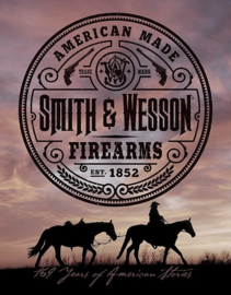 Smith & Wesson American Made .  Metalen wandbord 31,5 x 40,5 cm