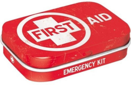 First Aid Red  Pillendoosje  4 x 6 x 1,6 cm