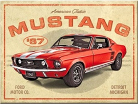 Ford Mustang GT 1967 Red. Koelkastmagneet 8 cm x 6 cm.
