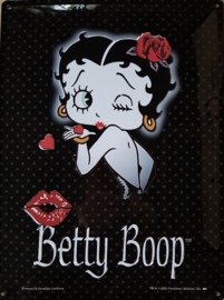 Betty Boop Kiss.  Metalen wandbord in reliëf 30 x 40 cm.