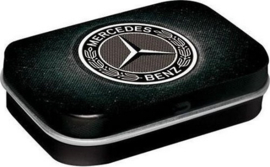 Mercedes Black Logo.  Mint boxje 4 x 6 x 1,6 cm.