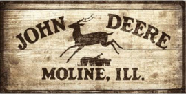 John Deere Moline , ill . Metalen wandbord in reliëf 25 x 50 cm.