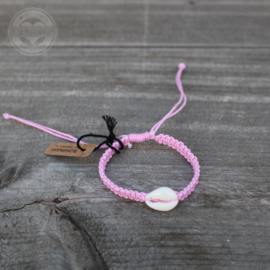 Bali wire with shell bracelets